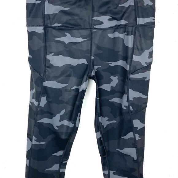 Athleta Camo Contender 7/8 Tights Black Grey Leggings Zip Pockets Size Medium - Picture 11 of 12